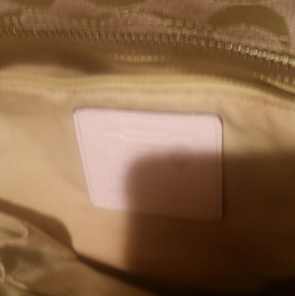 COACH  VERY RARE LIGHT GREEN&WHITE HANDBAG - Picture 6 of 8